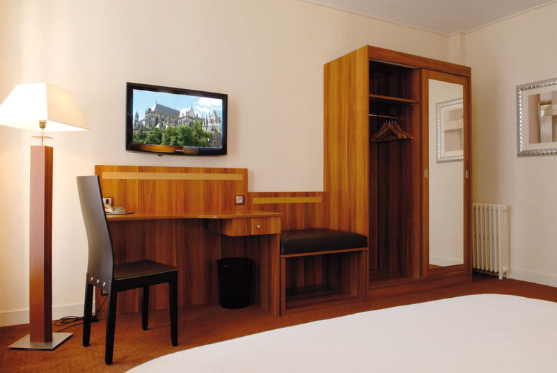 Hotel The Originals Du Grand Monarque Nantes Gare Eksteriør billede